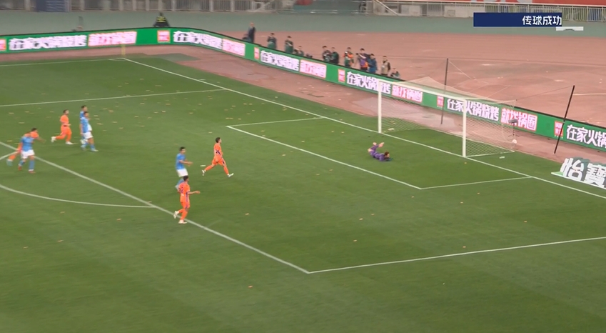 半场-李源一任意球破门三外援传射建功 泰山暂4-0新鹏城