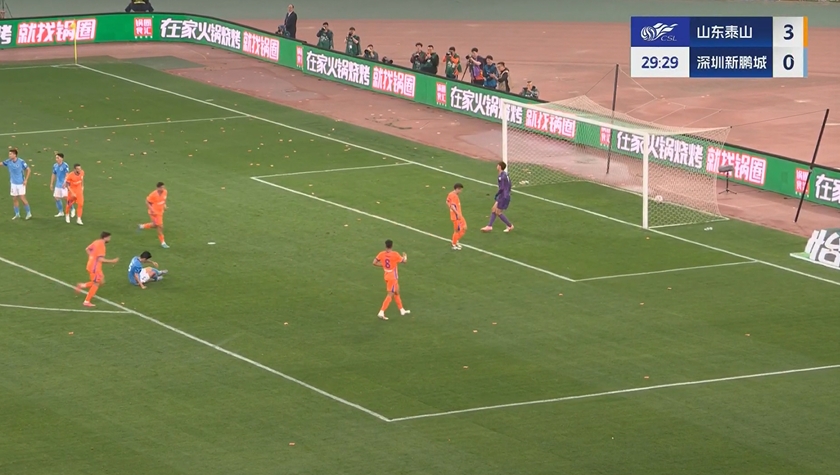 半场-李源一任意球破门三外援传射建功 泰山暂4-0新鹏城